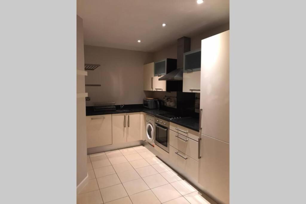 2 Bedroom Spacious And New City Centre Apartment Dublin Exterior photo